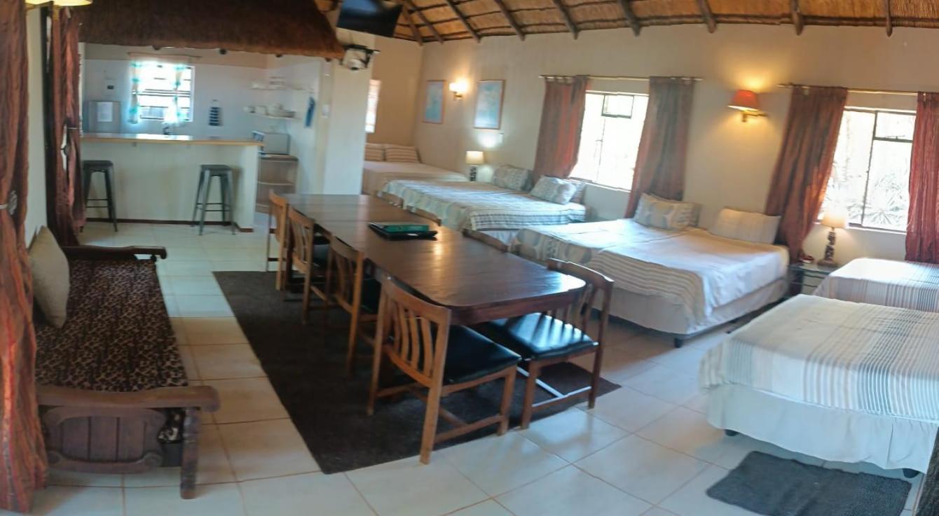 Gallery Inn Bela-Bela Extérieur photo