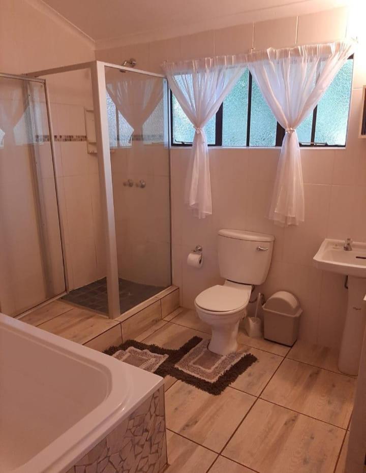 Gallery Inn Bela-Bela Extérieur photo